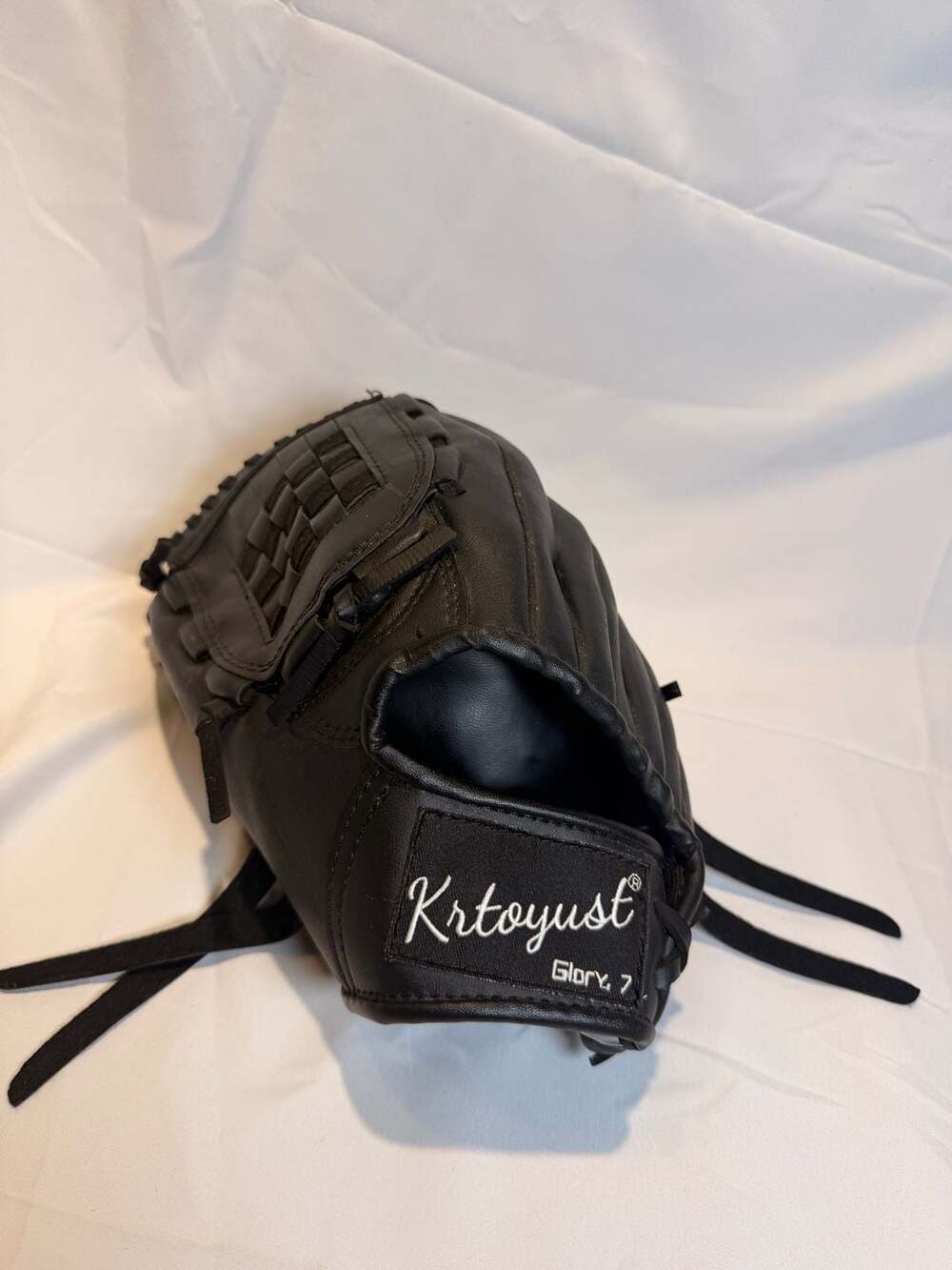 Krtolust Glory 7 Baseball Glove 11.5 Inch Black Leather